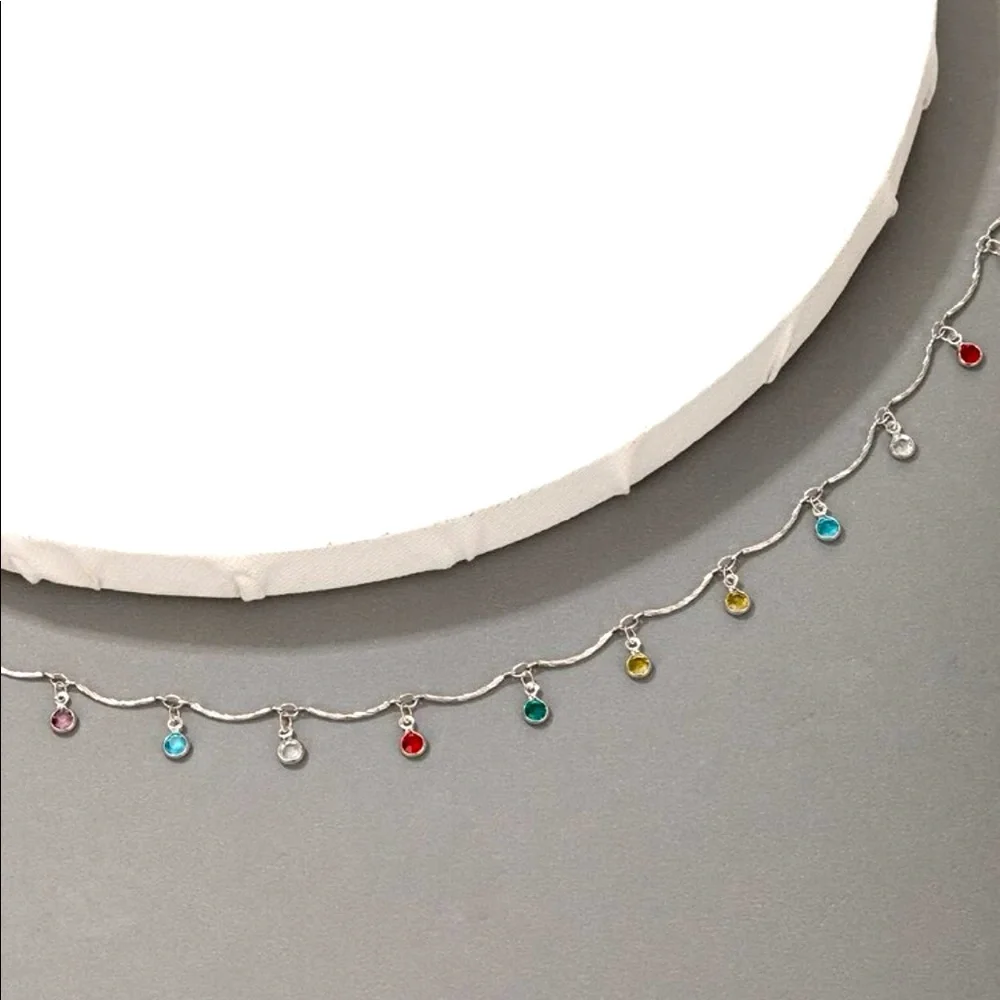 Candy Color Rhinestone Pendant Choker Necklace (Silver)
